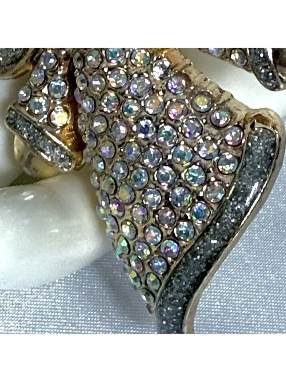 Vintage Angel Brooch Pin Gold Tone Rhinestones